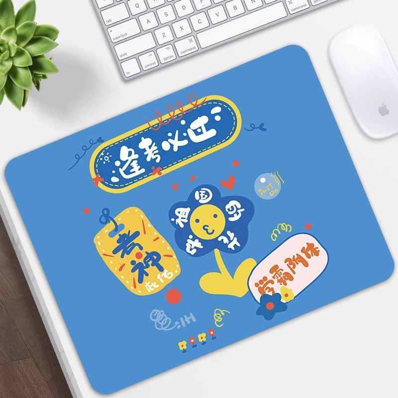 マウスパッドの小さいサイズは厚くて、漫画のゲームのオフィスのショートカットの大全コンピュータの学生の家庭用のテーブルのパッドは腕を保護します。|undefined