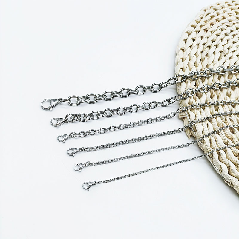 Men's Cuban Chain Necklace In Stainless Steel Interlocking Design_voghion.com