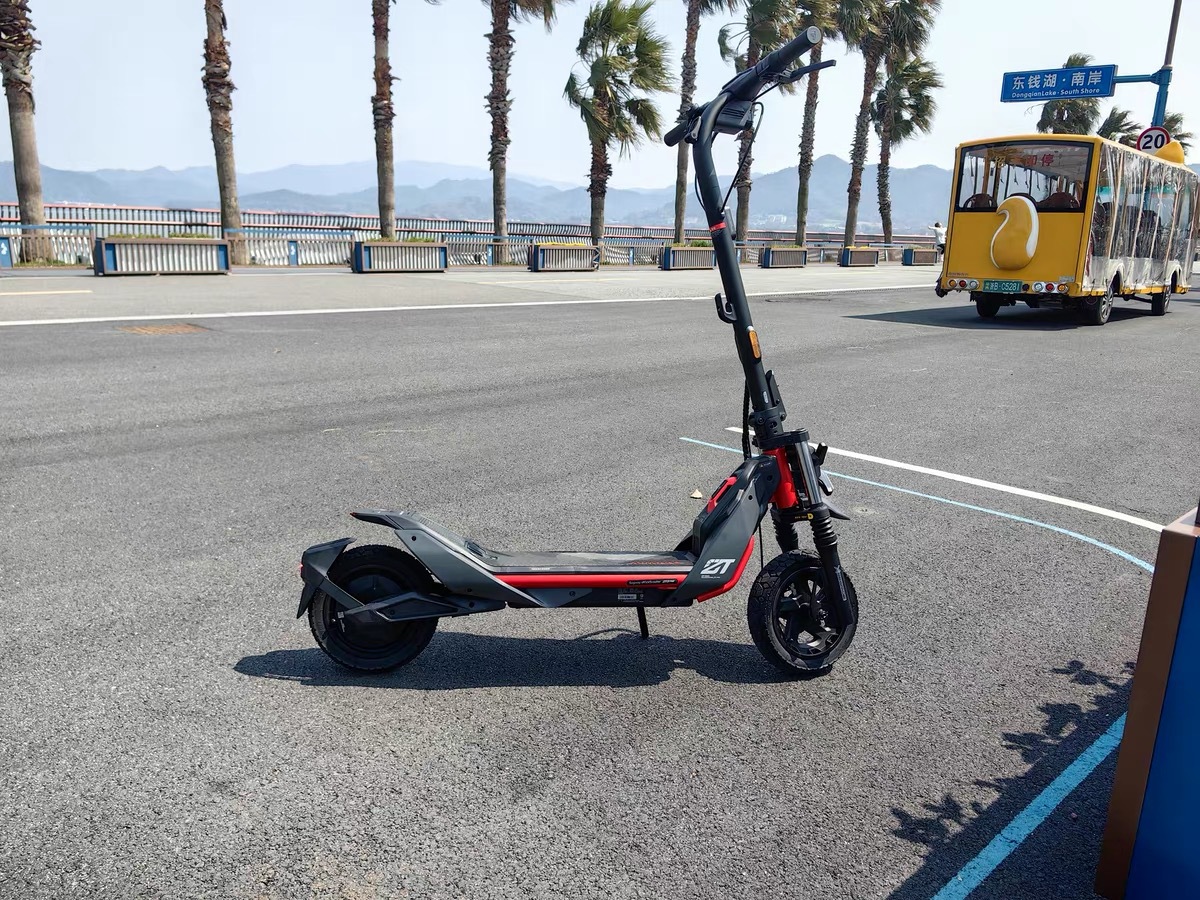 No. 9 ZT3 Pro Original Authentic Two-Wheel Electric Scooter, Foldable Adult Transport Vehicle