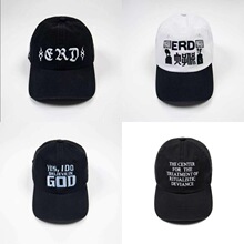 ERD�n���ĸ�����ˮϴ��ĸ���Z�̽���Ů��H�r�кڰ��pɫ����ñ��