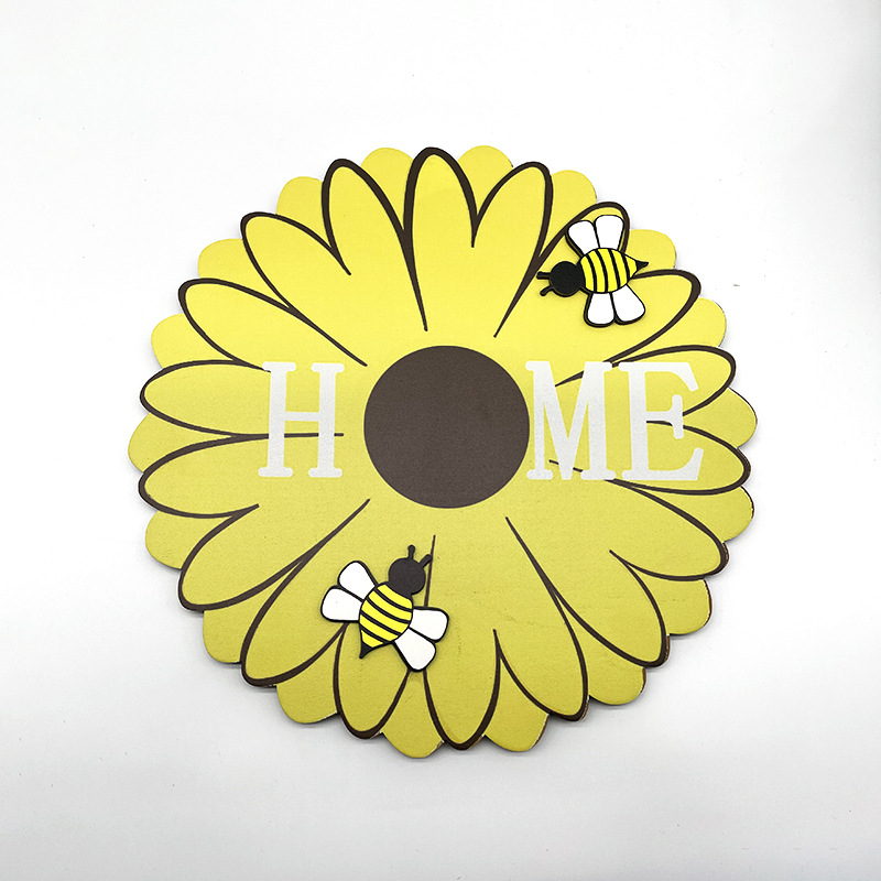 La Placa de puerta de bienvenida del Festival de madera transfronteriza puede ser reemplazada