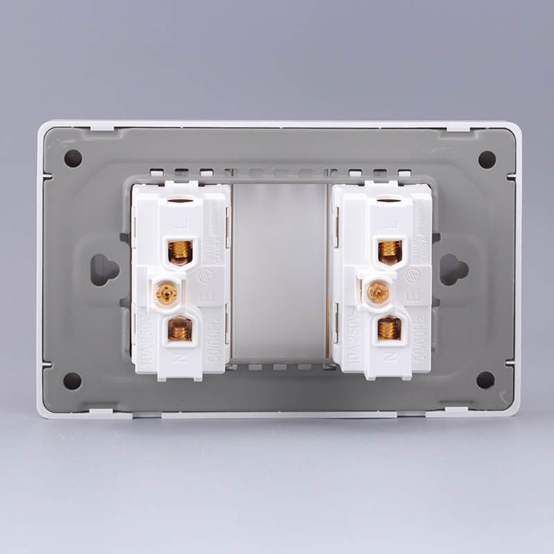 Brasil socket 118 tipo Sudáfrica pared tres agujeros Brasil Comercio exterior 10A6 agujero brasileño socket fabricantes