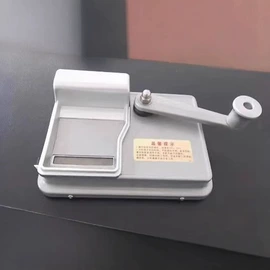 卷烟器;其他烟具;烟具配件