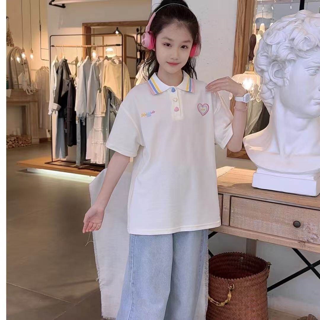 Girls' short-sleeved T-shirt, summer style, 2026 new style, medium and large children's heart embroidered polo shirt, collared pure cotton top, fashionable.