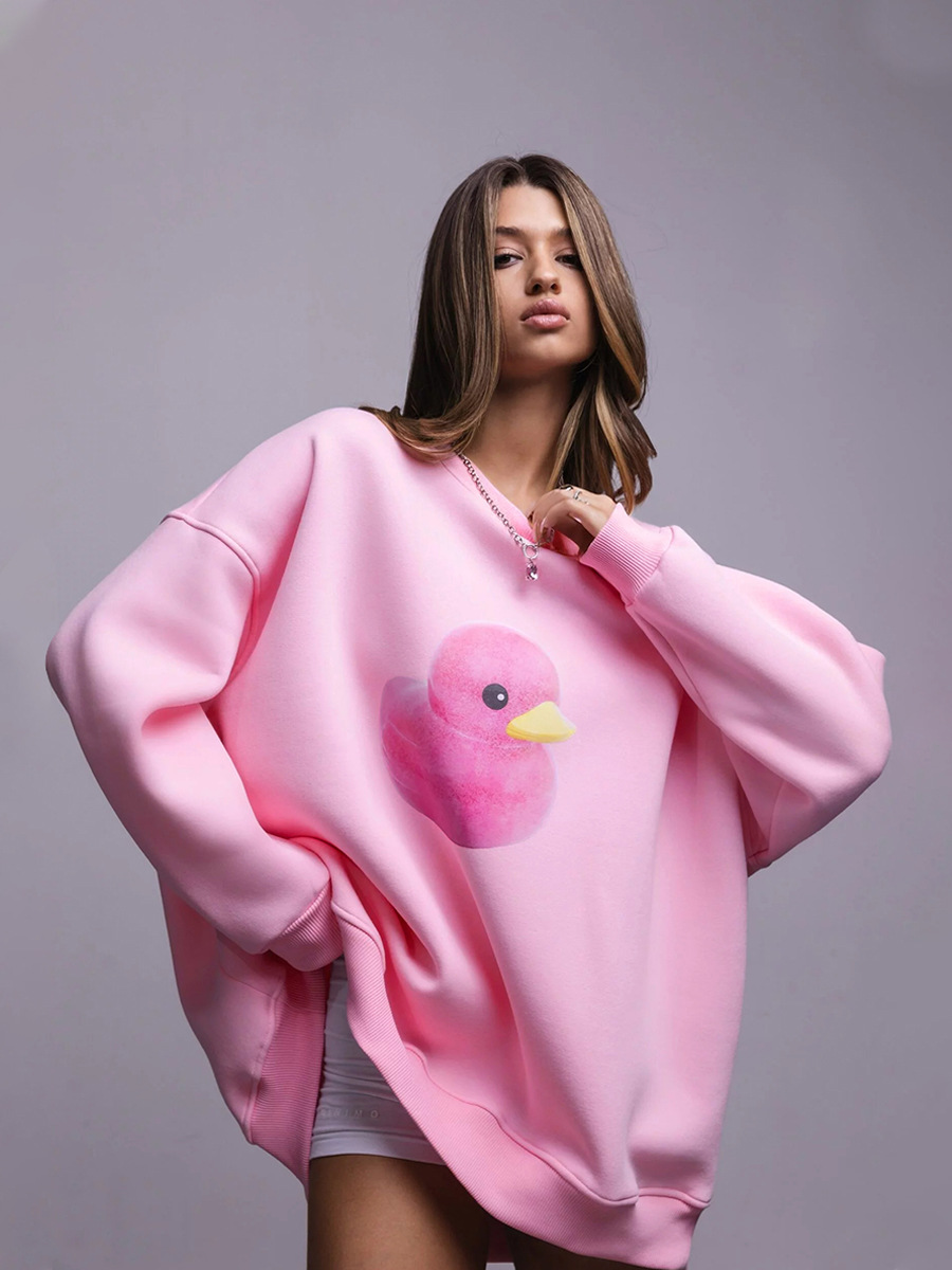 autumn sweatshirt for leisure with a round collar