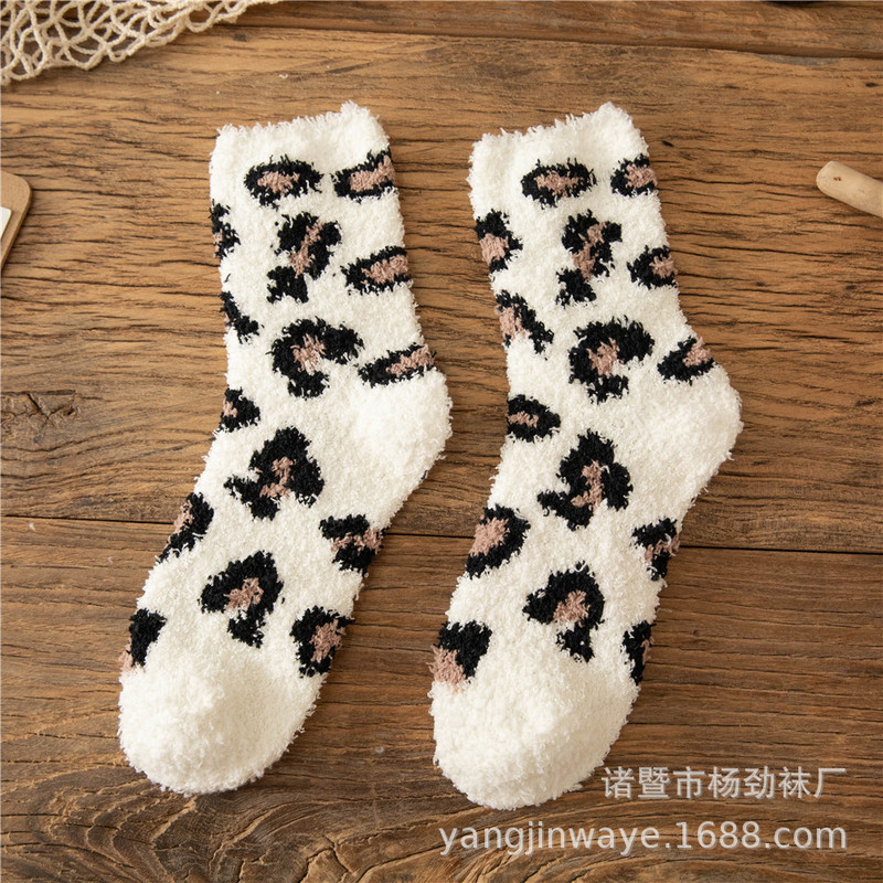 Cross-Border Supply Women's Plush Socks, Soft Coral Fleece Socks, Fluffy Warm Slipper Socks, Winter Plush Ankle Socks