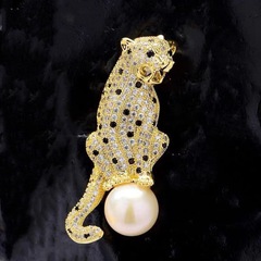 Lion Animal Brooch, Personalized High-end Men's Pearl Coat Pin Brooch Accessory Flower