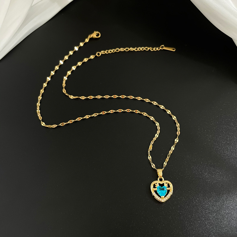 Titane Acier Collier Avec Coeur Affectueux Zircon Décor Collier display picture 1