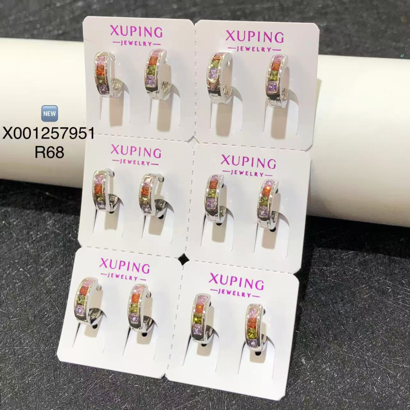 Xuping incrustado de zircon de color europa y americana aleación de cobre transfronteriza chapado 14k color geométrico arantes redondos pernos de orejas