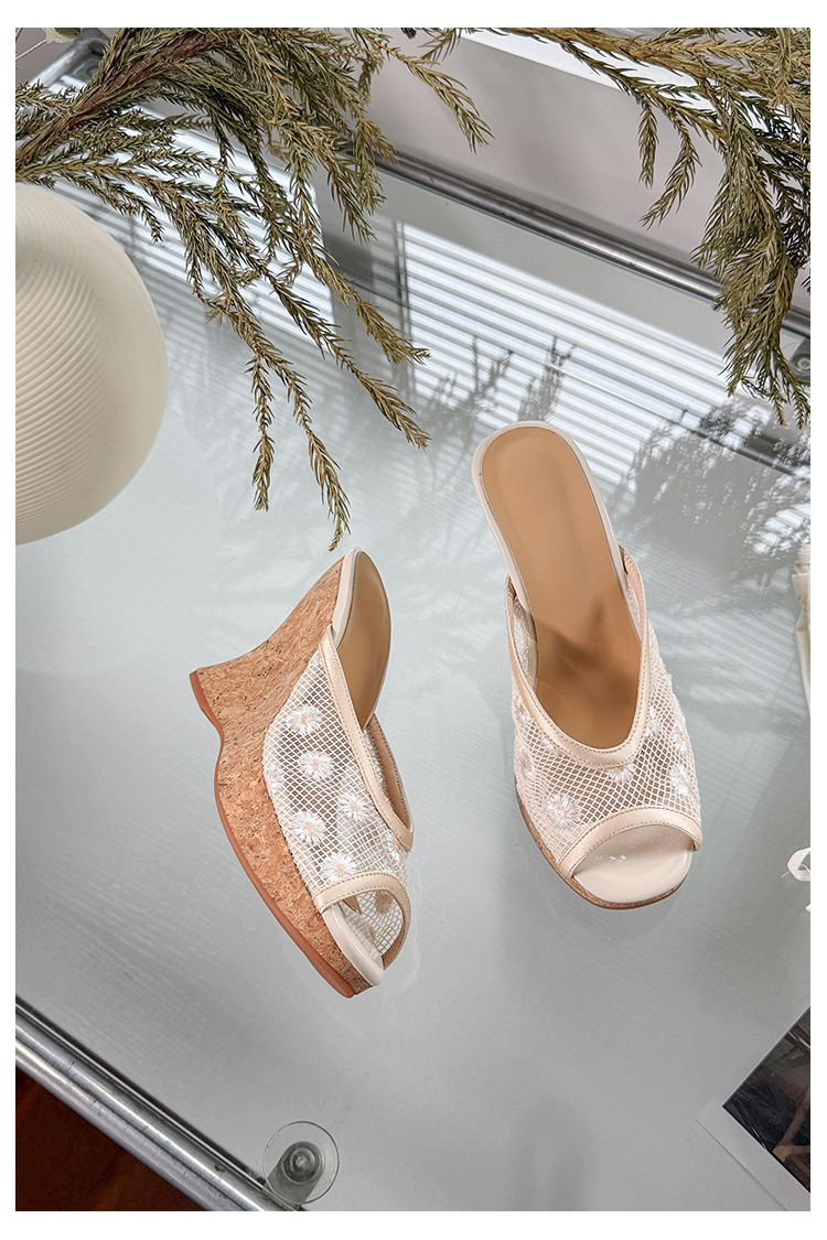 Sandal cao gót nữ hở mũi phong cách nghỉ dưỡng, đế xuồng thoáng khí, ren lưới, quai ngang, gót siêu cao — Hoa cúc nhỏ, Đính kim cương lấp lánh chi tiết 9