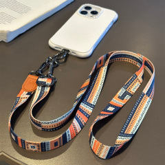 携帯電話のストラップは携帯電話の斜め掛けひもの背中の首の丈夫な幅を調節できます。