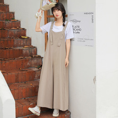 現品の韓国版のカジュアルでゆったりしている服装のズボンは年齢を減らします。