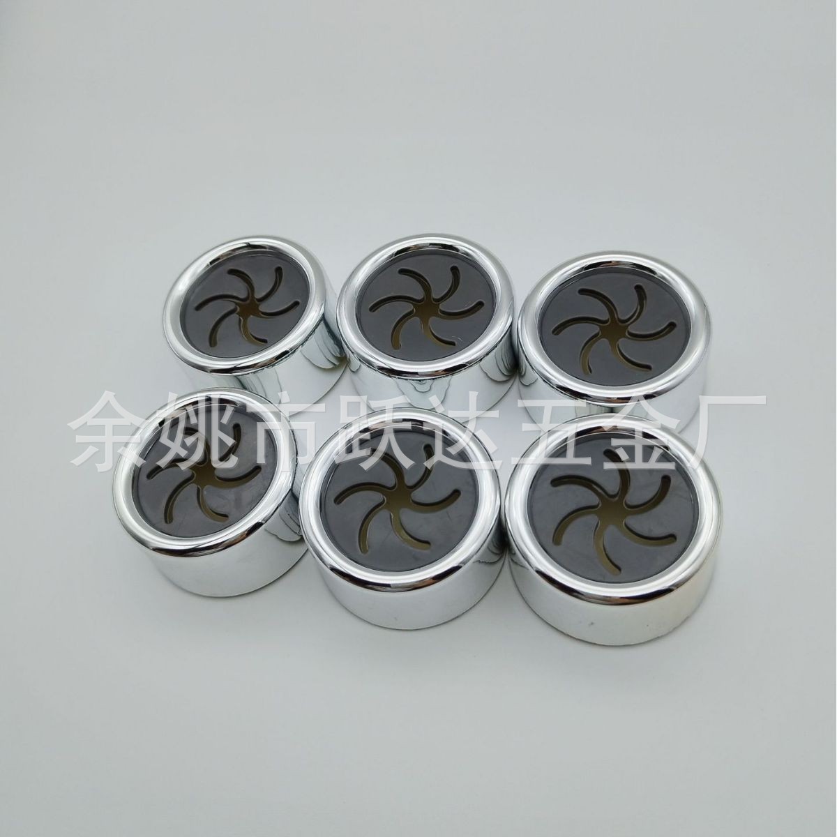 Toalla de gancho pequeña creativa, etiqueta adhesiva fuerte sin costuras en forma de cruz, gancho anticolisión sin perforar gancho redondo detrás de la puerta