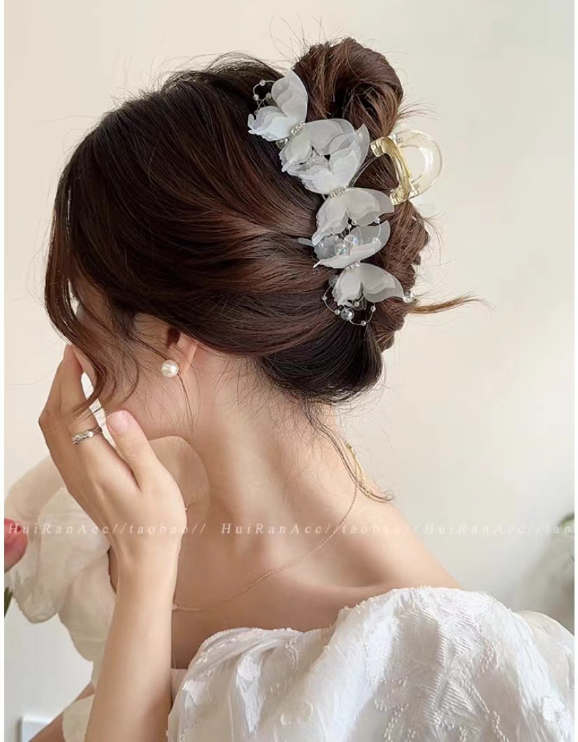 54g Weight Hair Claws Hair Accessories Type 1 Piece Quantity Date, Tea Party Occasion Plastic, Resin, Mixed materials Material Butterfly Pattern All Seasons Season Women's Gender Lady, Sweet Style Lady Sweet Women's Butterfly Plastic Resin Mixed Materials Hair Claws 3