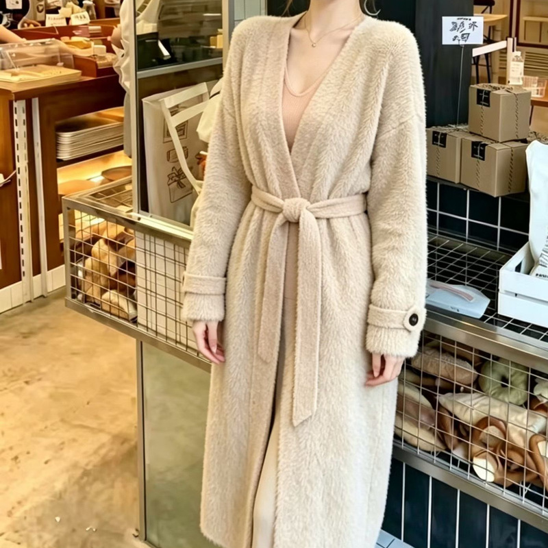 Autumn and Winter Loose Sweater Jacket for Women, Korean Style, Lazy Style, Casual, Extra Long V-Neck Thickened Knitted Cardigan Autumn and Winter Loose Sweater Jacket for Women, Korean Style, Lazy Style, Casual, Extra Long V-Neck Thickened Knitted Cardigan