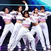 ��������ݳ�����ʿ���װ�ﶬjazz����Ů����װkpop���������װ