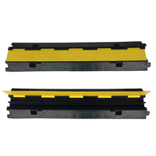 廠家批發小二槽減速帶 蓋板減速帶 橡膠過線板 舞台道路鋪線板