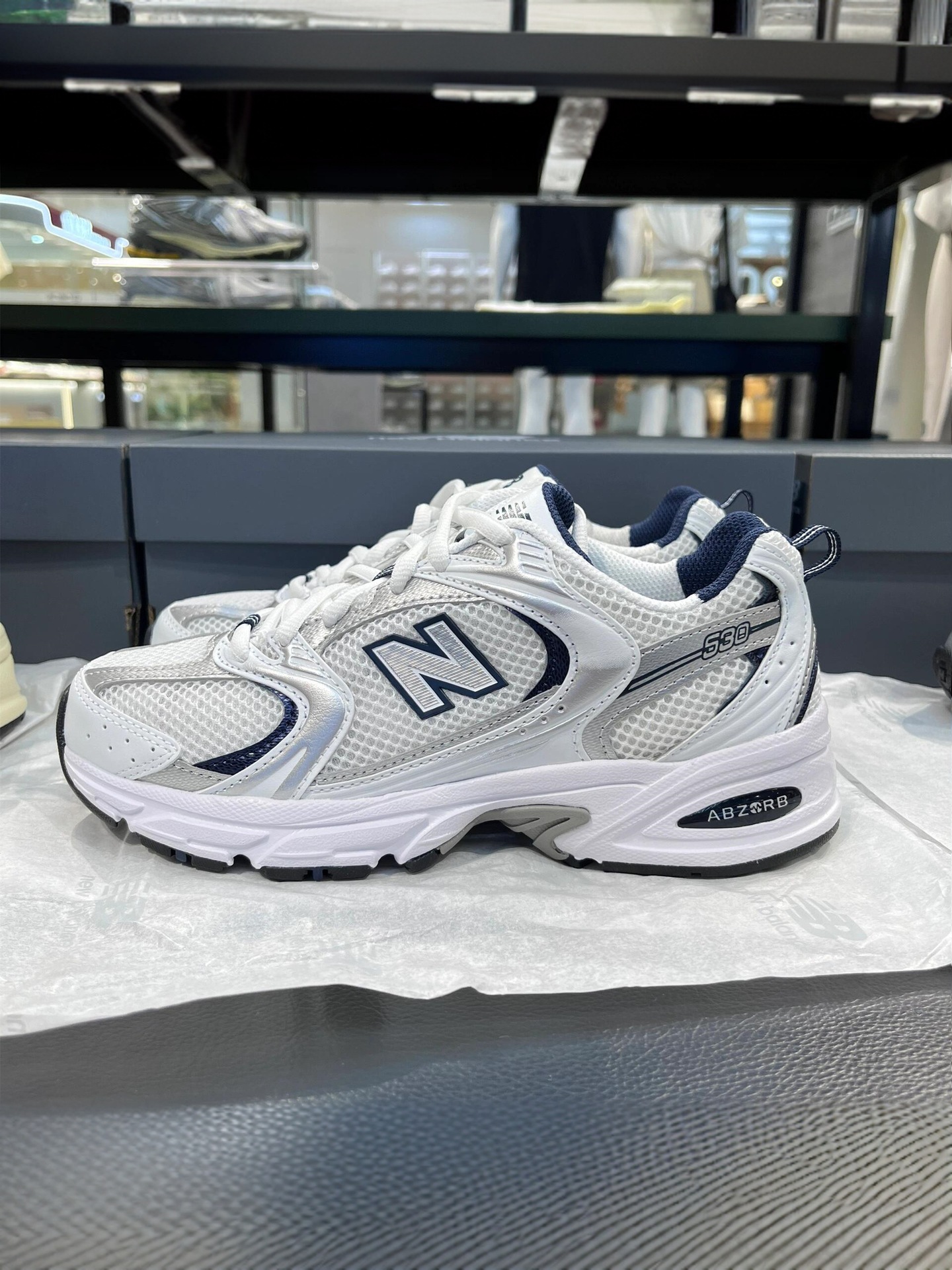 2025 puro original nb530SG zapatos de correr suela gruesa aumentó la altura de los zapatos deportivos masculinos y femeninos clásicos retro zapatos de papá