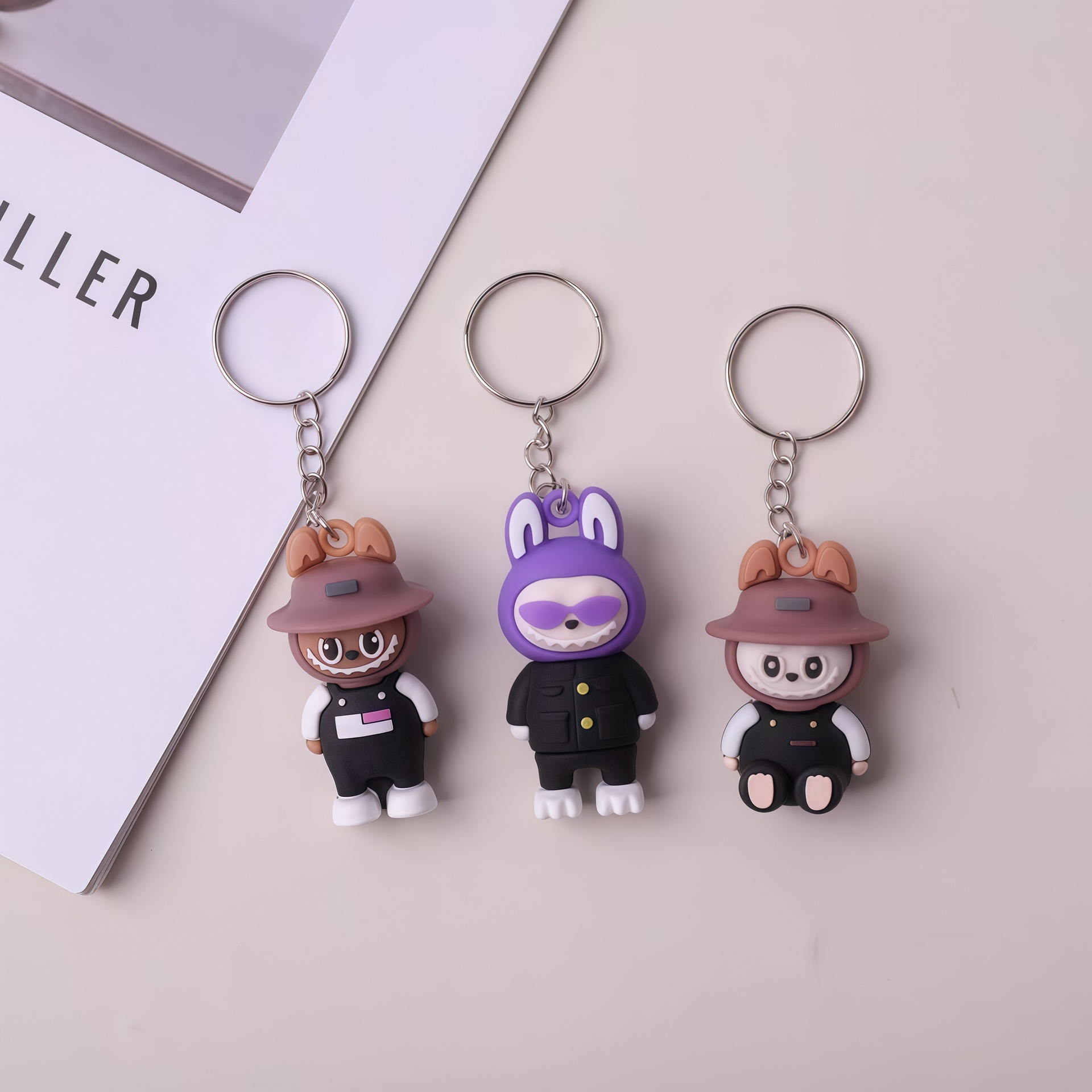 Inventario de dibujos animados llavero de goma blanda muñeca regalos bolsos lindos colgantes muñecas accesorios de souvenir fábrica al por mayor image 11