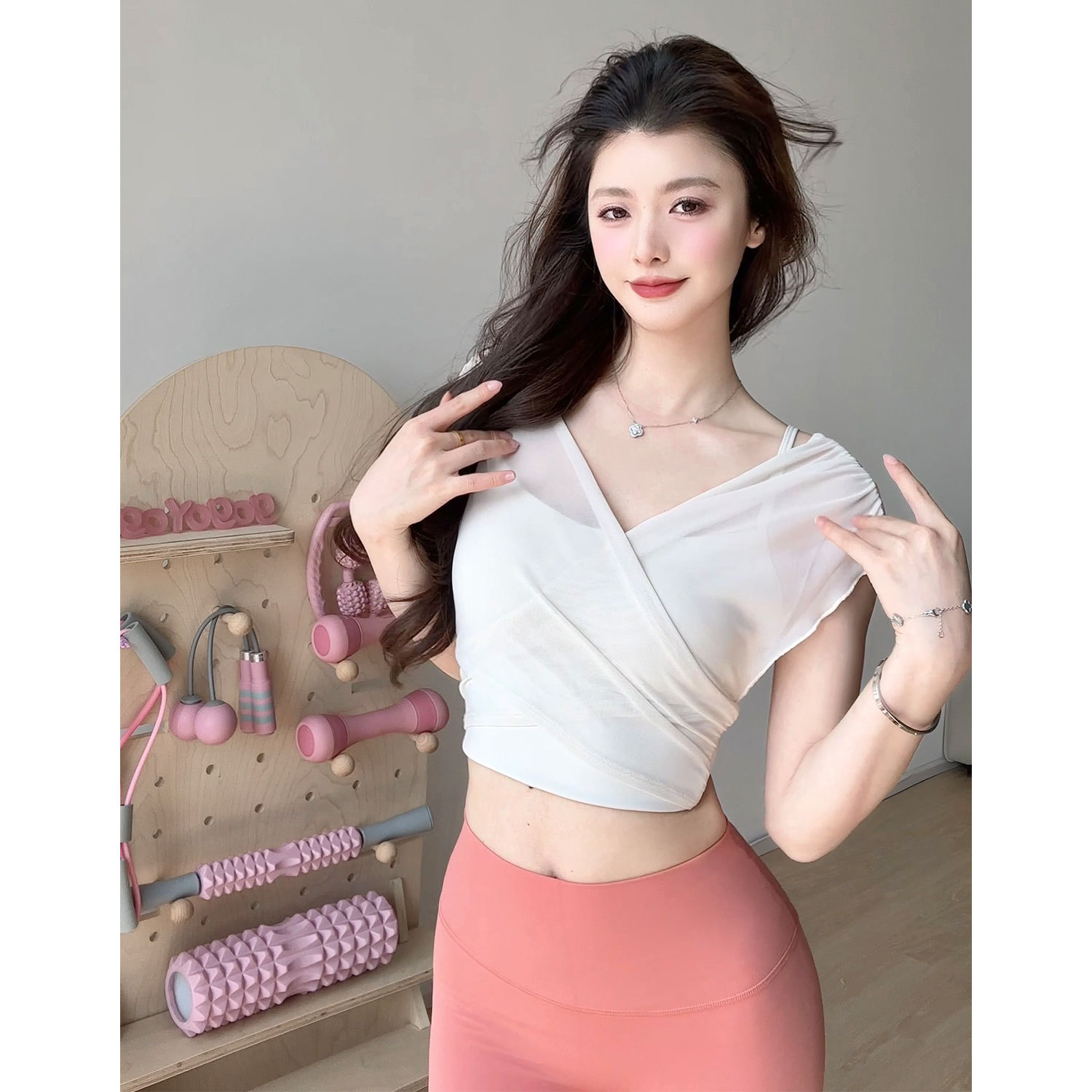 Yoga Clothes for Women in Summer, Two-Piece Mesh Sports Tops with Chest Pads, Short-Sleeved T-Shirts, Pilates Training Fitness Clothes