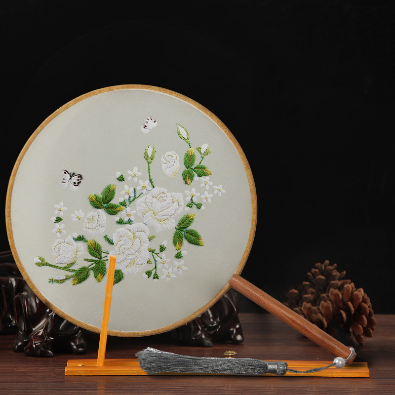 Bordado DIY hecho a mano fan bordado principiante material paquete antiguo cinta poke bordado Suzhou bordado regalo