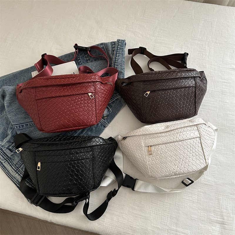 Bolsas casuales de color sólido 2025, nueva personalidad, bolsas de pecho de mujeres, bolsas de cambio, bolsas de moda de tejido de mujeres