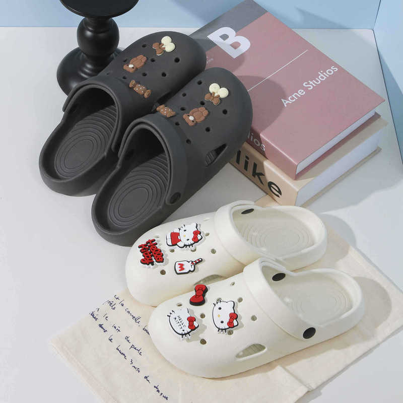 Cave shoes decoration 2025 spring wholesale net red couple accessories shoe buckle removable cross-border soft rubber hot cute