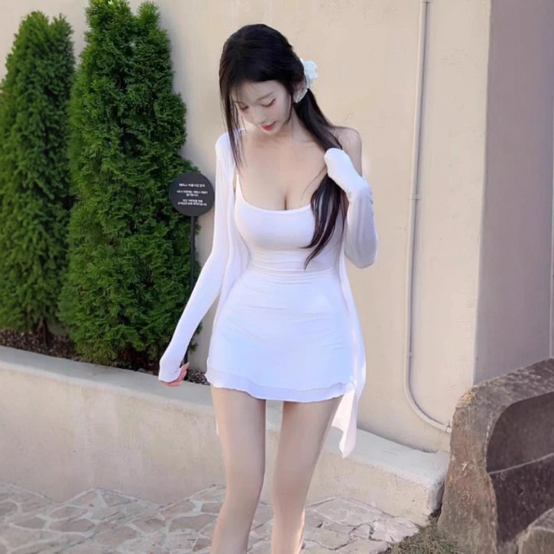 South Korea's Dongdaemun New Product Pure Lust Ruffled Sexy Figure-Flattering Slim Waist Suspender Dress South Korea's Dongdaemun New Product Pure Lust Ruffled Sexy Figure-Flattering Slim Waist Suspender Dress