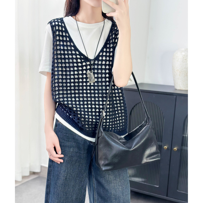 Real Shot of Cut Out Knitted Vest Blouse for Women in Spring & Fall Loose Layered Sleeveless Mesh Sweater Vest V Neck Top