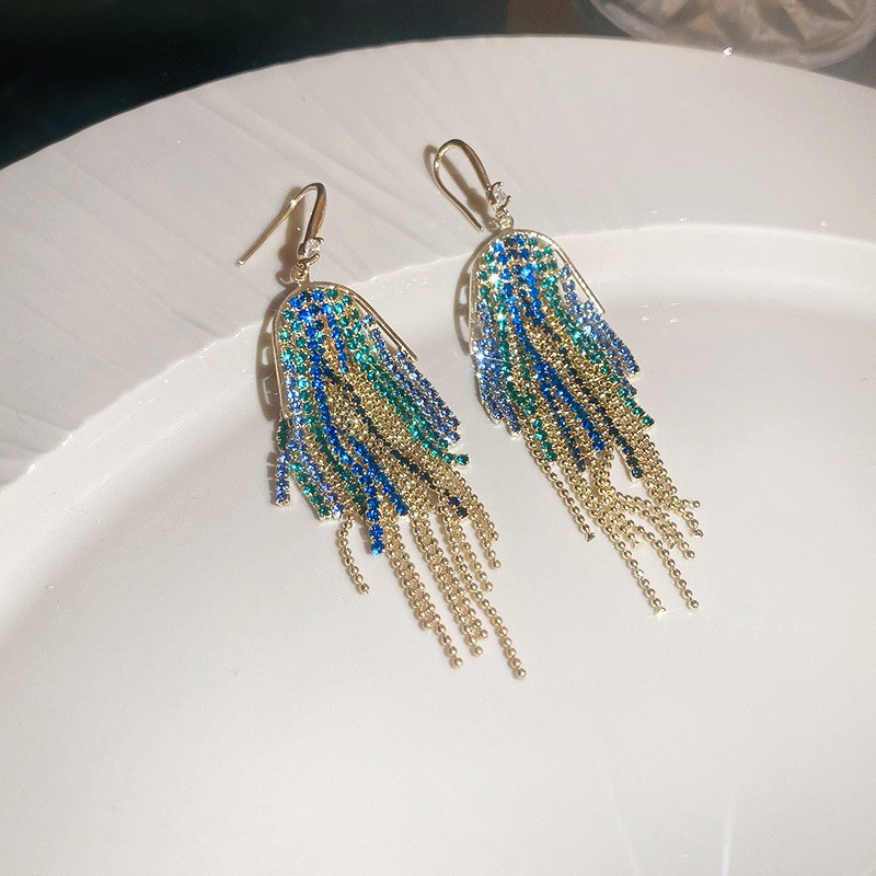 Pendientes de borla de hoja de circón largo de viento de metal con aguja de plata Pendientes de moda exquisita Pendientes de lujo ligero de viento frío