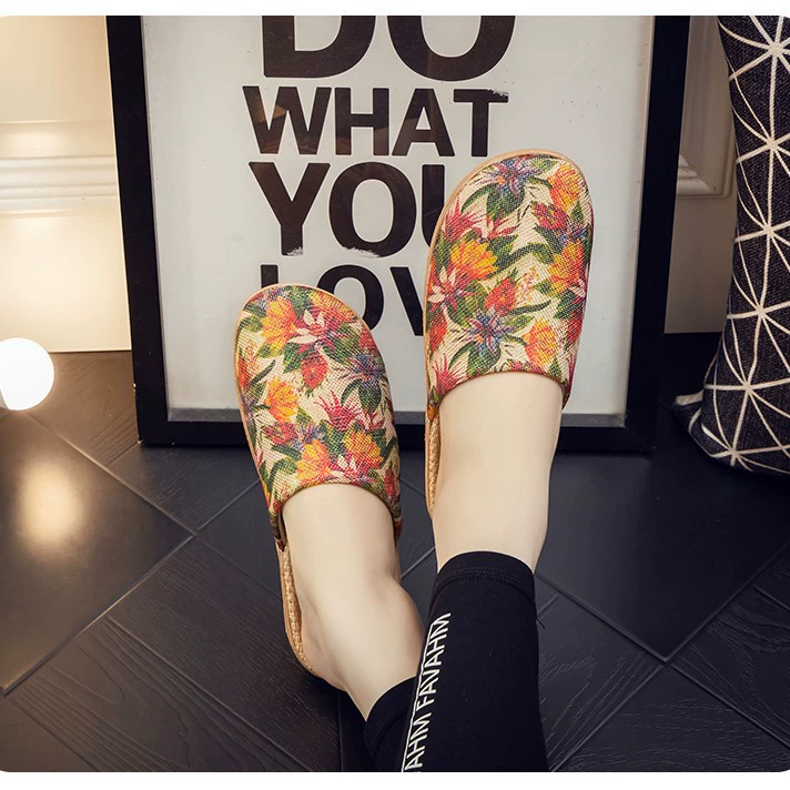 Четыре сезона домашние льняные тапочки вышитые милые стильные нескользящие и дышащие модные дикие пары льняных тапочек производителей