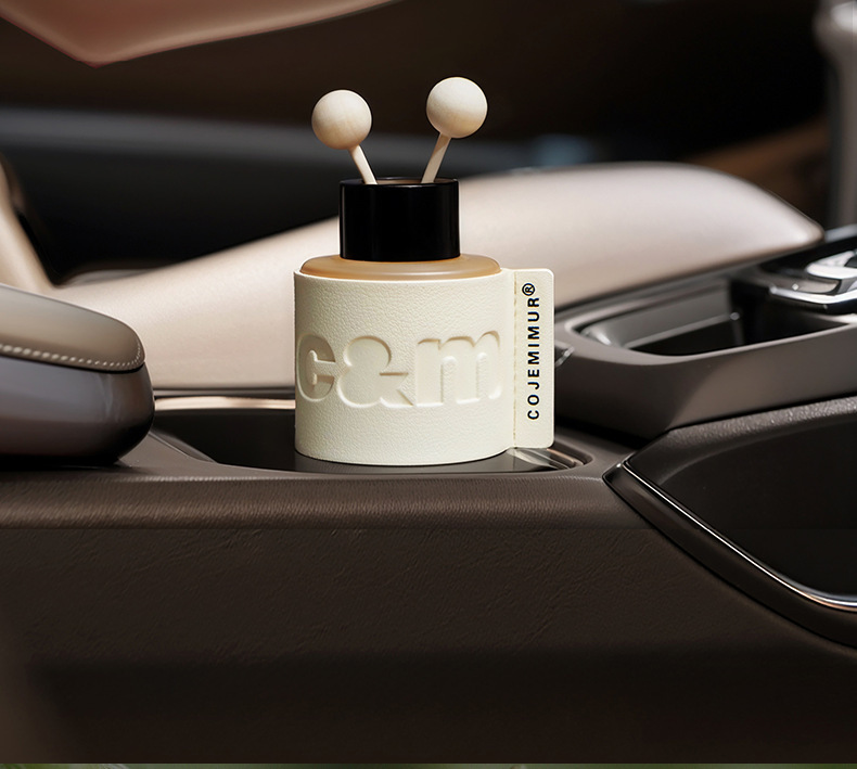 Car-Mounted Aromatherapy Essential Oil, Car Perfume, Fragrance Ornament, Long-Lasting Light Fragrance, High-End Aroma Decoration, Deodorizing Freshener