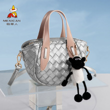 �����˰����¿�Ůʽ������С��ײɫ�ɐ۲˻@�ӕr�аٴ�����б���