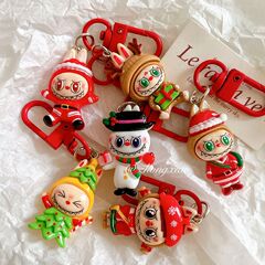 かわいいクリスマスの布のキーホルダーは漫画の学生のリュックサックを掛けて装飾品のクリスマスの贈り物の親友を飾ります。