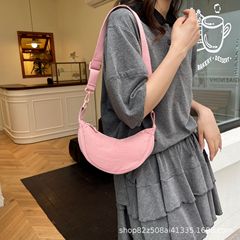 2025 新しいバッグ女性のショルダークロスボディバッグ日本製大容量軽量多用途ナイロン三日月団子バッグトレンディ