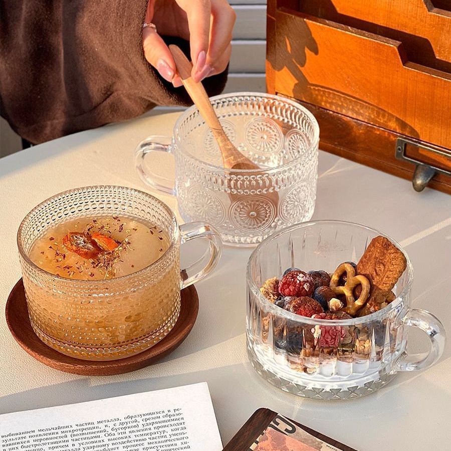 Inventario de alto valor retrógrado flor de sol relieve taza de leche de desayuno taza de avena con tapa con cuchara taza de ensalada