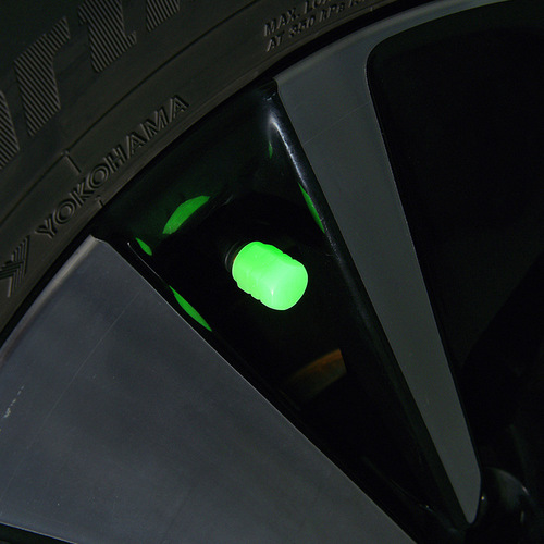 Car tire luminous valve cap car electric vehicle motorcycle valve cap luminous valve core cover universal tire