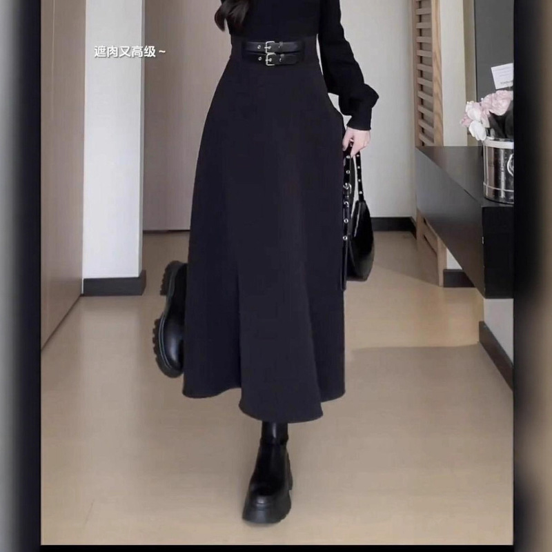 法式黑色内搭连衣裙子女秋冬2025年新款小个子掐腰裙约会穿搭礼服|undefined