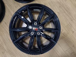 18-inch Hongqi H6 Zhishang Edition New Car Original Dismantled Black Samurai 18-inch Hongqi H6 Wheel Hub, Good Color