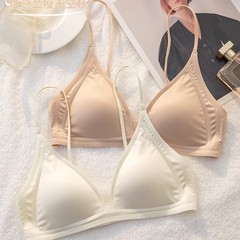 大きな胸を小さく見せるフレンチ三角カップ下着、薄いサスペンダースカート、特別な細いストラップブラジャー、超薄型で通気性のある夏用