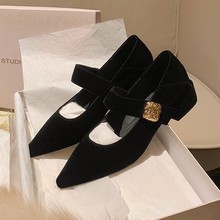 �����¿� 3.5cm�ָ�~ ����С��ͷ������һ�ִ�˿�޵�Ь������Ь