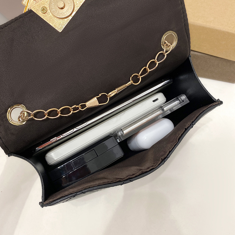 Bolso de cadena de las mujeres de alto sentido 2022 nuevo nicho versátil PU bolso de las mujeres Comercio exterior e-commerce generación bolsa de pelo rombo pequeño bolso cuadrado