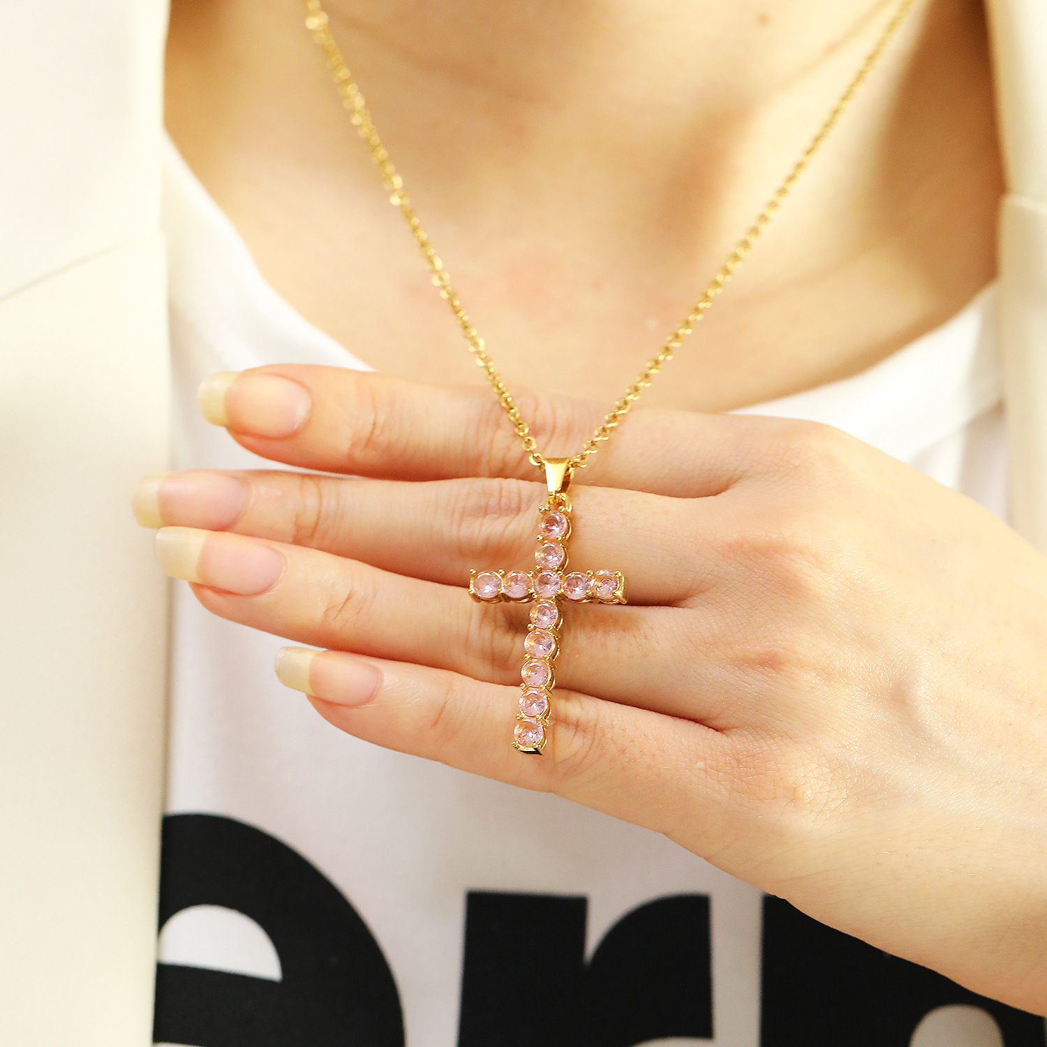 Χάλυβα Τιτανίου Κομψός Σταυρός Ηλεκτροπλασιασμός Ινλεί Ρηνανόστινο Κολιέ Κρεμαστής display picture 4