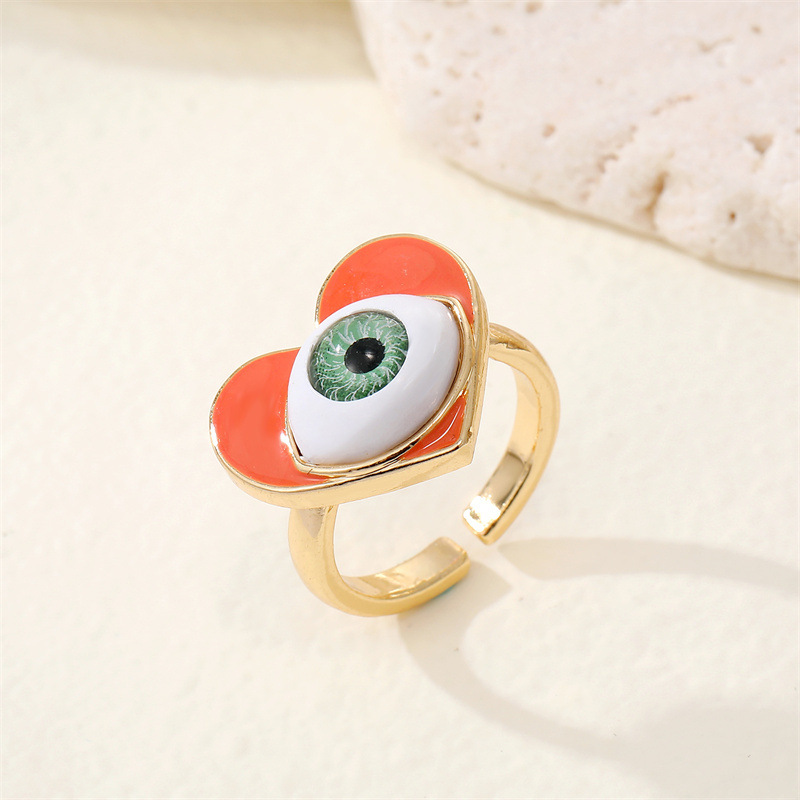 European Retro Exaggerated Peach Heart Eye Ring Punk Alloy Ring Wholesale display picture 3