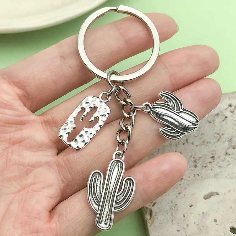Cross-Border Jewelry Antique Silver Western Cactus Alloy Keychain Creative Bag Keychain Pendant Trendy Pendant Cross-Border Jewelry Antique Silver Western Cactus Alloy Keychain Creative Bag Keychain Pendant Trendy Pendant
