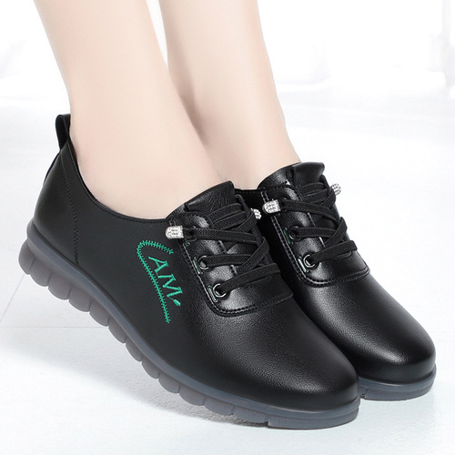 Anti-slip soft sole mother's shoes spring and autumn  new middle-aged and elderly women's shoes lightweight soft leather comfortable casual leather shoes
