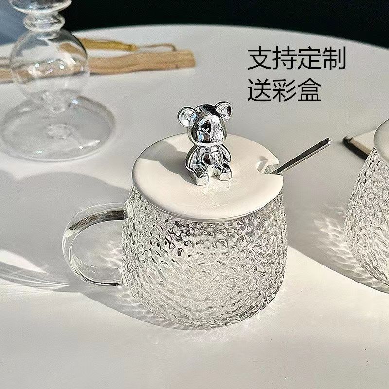 Oso de vidrio martillado hogar simple taza de café de alto aspecto lindo taza de agua con tapa al por mayor taza de regalo