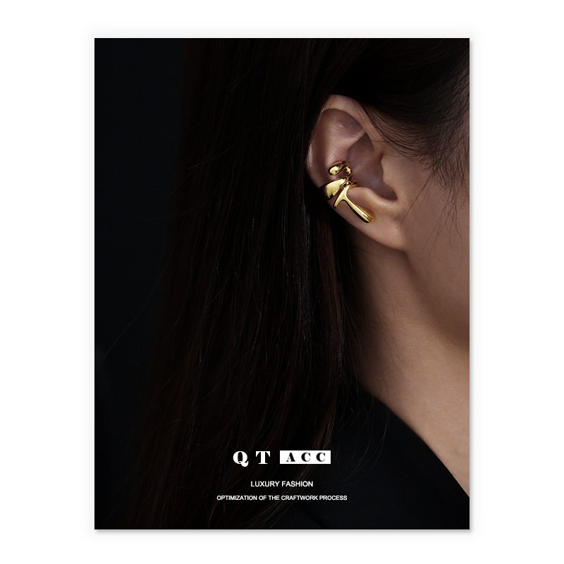 Retención de alto color de vacío de galvanoplastia de vacío/platino personalidad de moda fresco Líneas geométricas nicho frío estilo oreja pendientes de clip de hueso