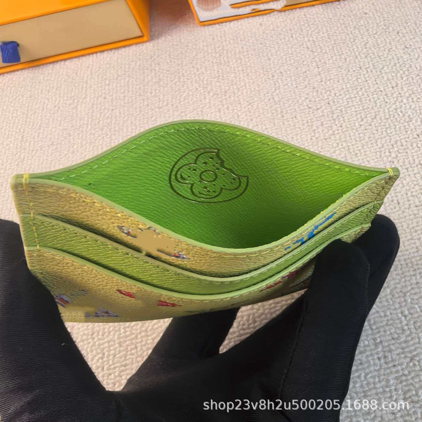 驴钱包卡包丝印卡通护照夹真皮甜甜圈钱夹二折护照包多功能证件包