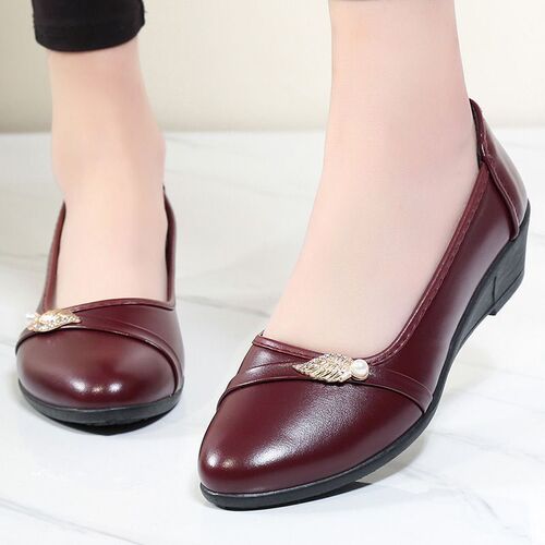 【Clearance Sale】New Summer Women's Leather Shoes Soft Leather Soft Sole Durable Breathable Waterproof Anti-Odor Home Shoes